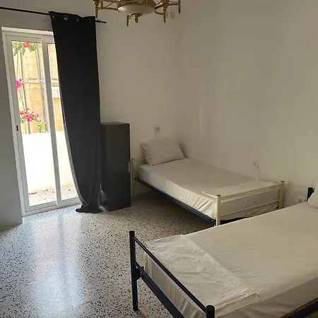 Ave Maria 招待所 *